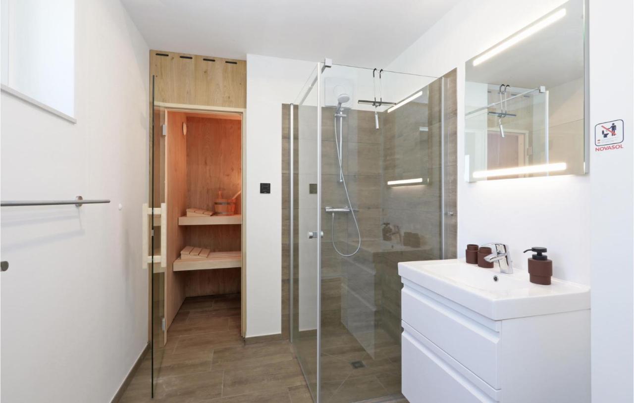 Amazing Home In Lembruch-Duemmer See With Sauna Esterno foto