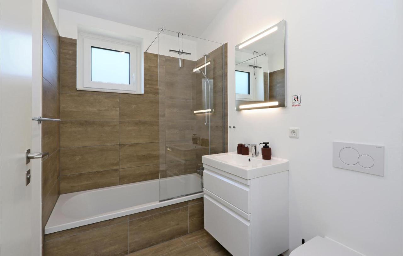 Amazing Home In Lembruch-Duemmer See With Sauna Esterno foto